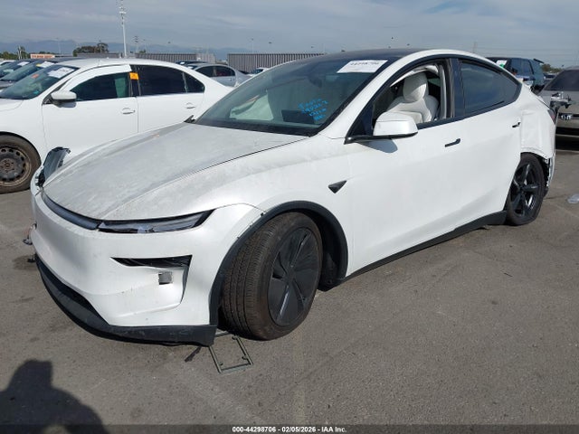 2026 TESLA MODEL Y 7SAYGDEDXTF440267 Photo 1