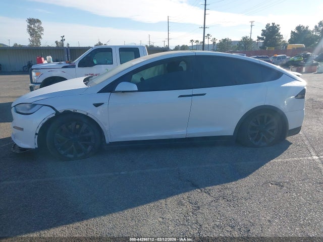 44298712 :رقم المزاد ، 7SAXCDE56RF435060 vin ، 2024 Tesla Model X Long Range مزاد بيع