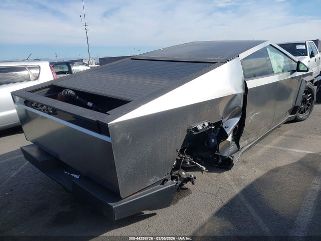 2025 TESLA CYBERTRUCK 7G2CEHEE9SA062786 Photo 3
