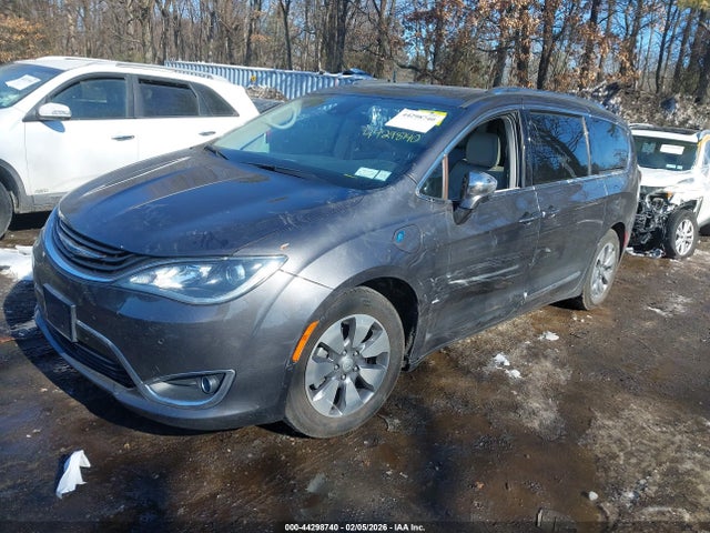 2017 CHRYSLER PACIFICA HYBRID 2C4RC1N77HR739930 Photo 1