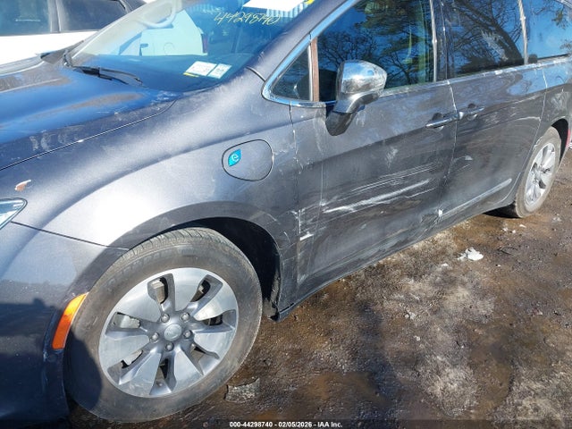 2017 CHRYSLER PACIFICA HYBRID 2C4RC1N77HR739930 Photo 5