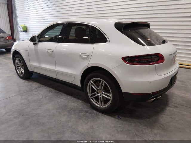 2015 PORSCHE MACAN WP1AB2A58FLB57009 Photo 2