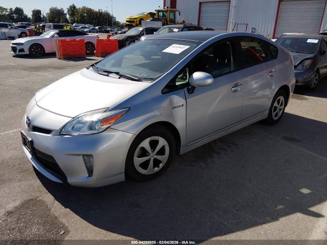 JTDKN3DU3F1915985 Toyota Prius Four