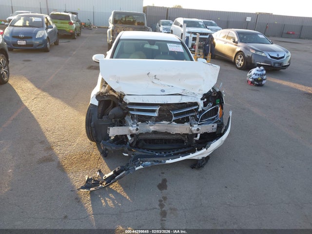 55SWF4JB3HU230661 Mercedes-Benz C 300