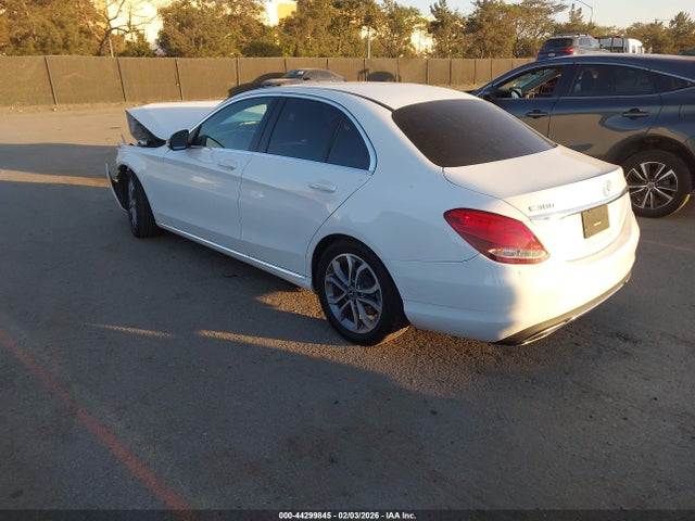 55SWF4JB3HU230661 Mercedes-Benz C 300
