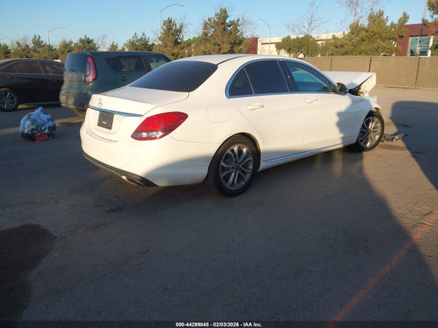 55SWF4JB3HU230661 Mercedes-Benz C 300