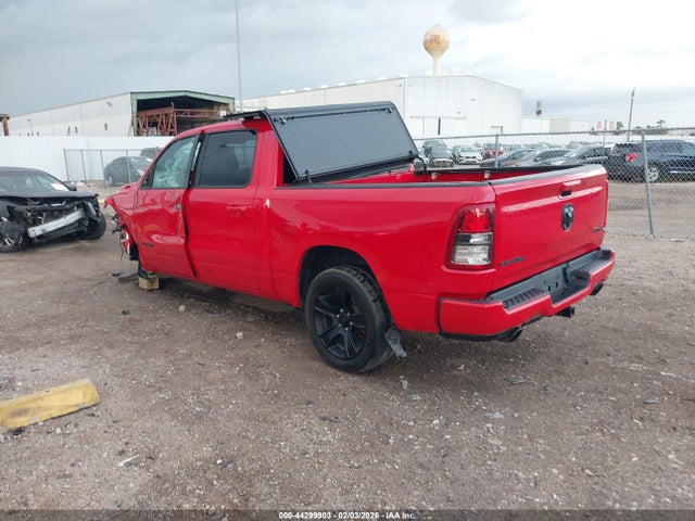 2021 Ram 1500 Big Horn  4x4 5'7 Box მანქანა იყიდება აუქციონზე, vin: 1C6SRFFT5MN677046, აუქციონის ნომერი: 44299903