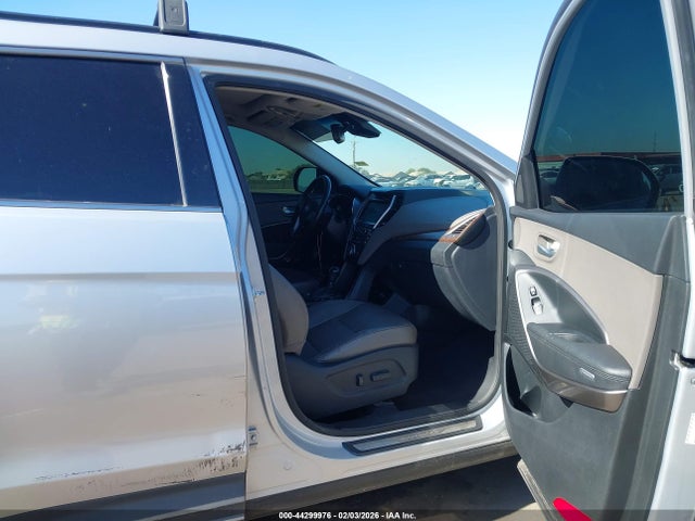 Hyundai Santa Fe Limited Ultimate 2017 KM8SR4HF2HU201347 Image 5