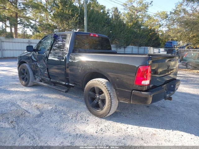 44299985 :رقم المزاد ، 1C6RR6FG1KS589434 vin ، 2019 Ram 1500 Classic Express  4x2 6'4 Box مزاد بيع