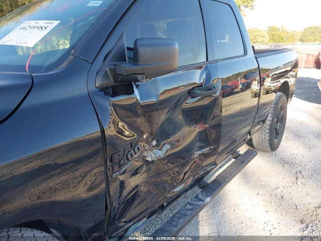 44299985 :رقم المزاد ، 1C6RR6FG1KS589434 vin ، 2019 Ram 1500 Classic Express  4x2 6'4 Box مزاد بيع