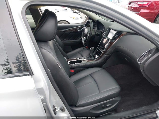JN1EV7AR9JM442835 Infiniti Q50 3.0t Luxe/3.0t Sport