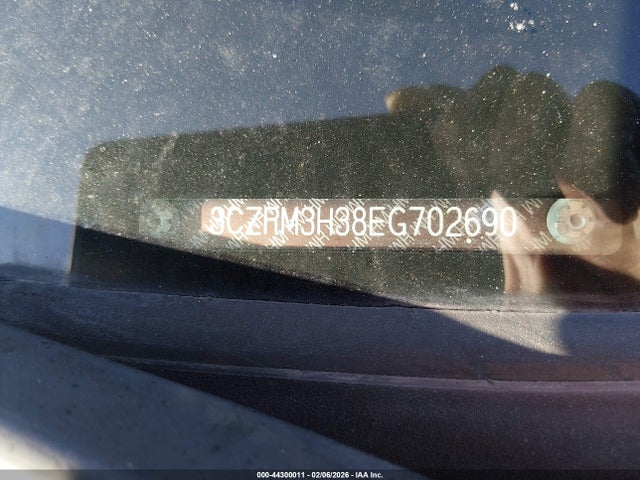 3CZRM3H38EG702690 Honda CR-V LX