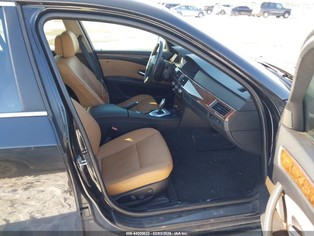 44300032 :رقم المزاد ، WBANV1C51AC388826 vin ، 2010 Bmw 528i Xdrive مزاد بيع