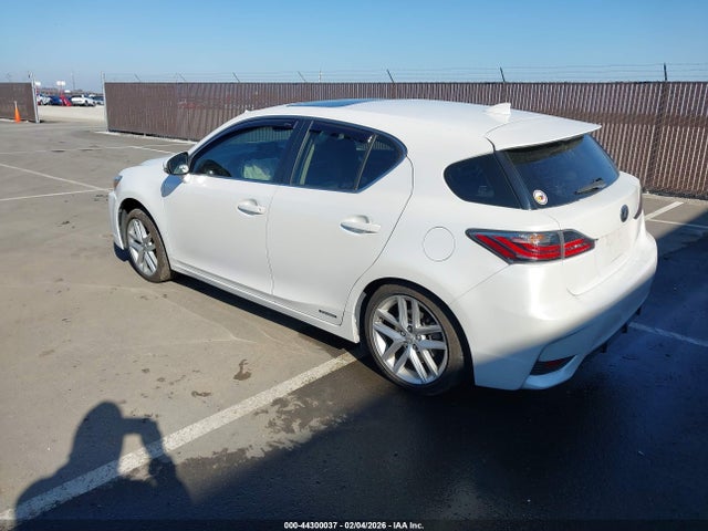 2015 LEXUS CT 200H JTHKD5BH7F2217036 Photo 2