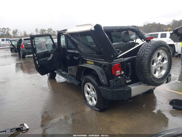2015 JEEP WRANGLER UNLIMITED 1C4BJWEG1FL531097 Photo 2