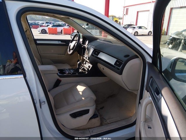 WVGEF7BP0HD001110 Volkswagen Touareg V6 Sport