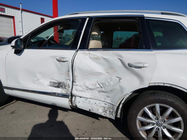 WVGEF7BP0HD001110 Volkswagen Touareg V6 Sport