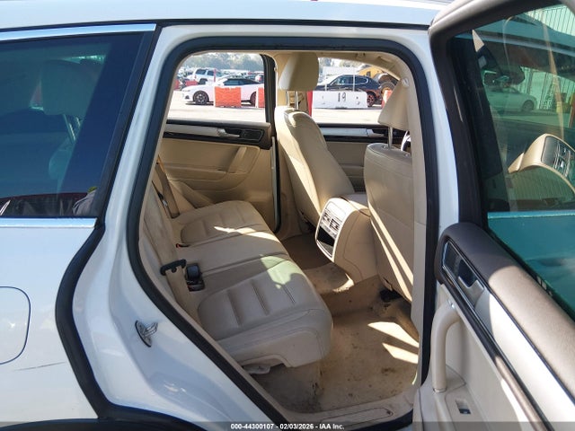 WVGEF7BP0HD001110 Volkswagen Touareg V6 Sport