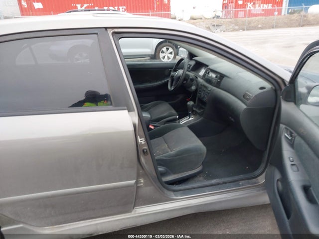 2004 TOYOTA COROLLA 2T1BR32E14C305835 Photo 4