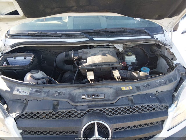 44300139 :رقم المزاد ، WD3PE8CB3C5668128 vin ، 2012 Mercedes-benz Sprinter 2500 High Roof مزاد بيع