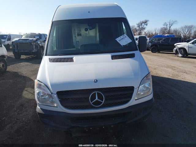 44300139 :رقم المزاد ، WD3PE8CB3C5668128 vin ، 2012 Mercedes-benz Sprinter 2500 High Roof مزاد بيع