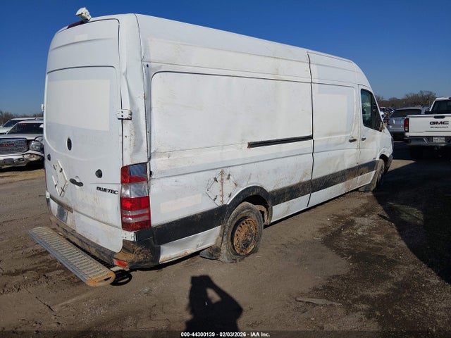 44300139 :رقم المزاد ، WD3PE8CB3C5668128 vin ، 2012 Mercedes-benz Sprinter 2500 High Roof مزاد بيع