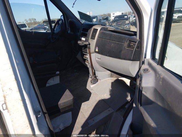 44300139 :رقم المزاد ، WD3PE8CB3C5668128 vin ، 2012 Mercedes-benz Sprinter 2500 High Roof مزاد بيع