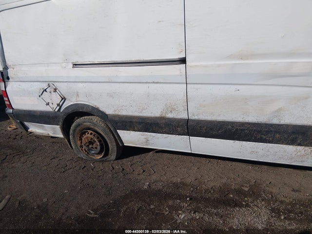 44300139 :رقم المزاد ، WD3PE8CB3C5668128 vin ، 2012 Mercedes-benz Sprinter 2500 High Roof مزاد بيع