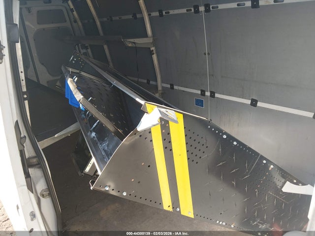 44300139 :رقم المزاد ، WD3PE8CB3C5668128 vin ، 2012 Mercedes-benz Sprinter 2500 High Roof مزاد بيع