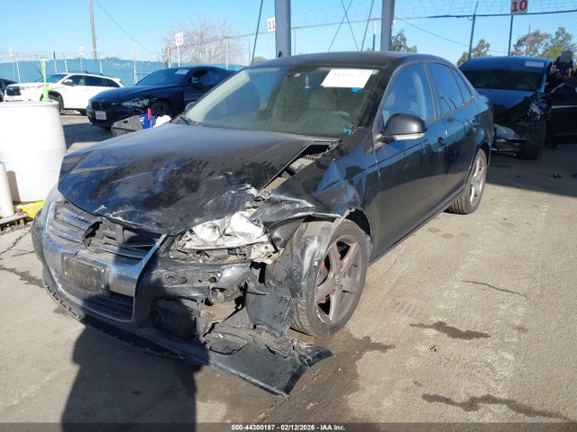 Продаж на аукціоні авто 2010 Volkswagen Jetta Limited Edition, vin: 3VWAZ7AJ3AM129307, номер лоту: 44300187