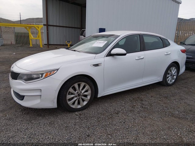 5XXGT4L31JG274696 KIA Optima Lx