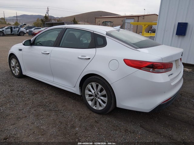 5XXGT4L31JG274696 KIA Optima Lx