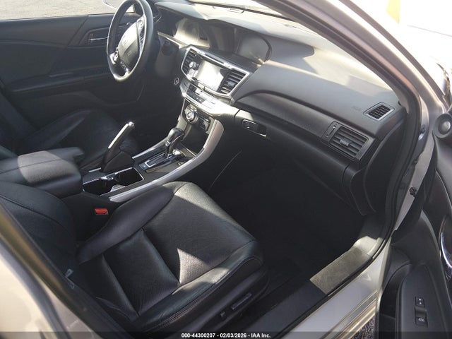 1HGCR6F73FA012951 Honda Accord Hybrid Touring