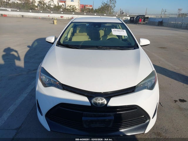 5YFBURHE1HP726615 Toyota COROLLA LE