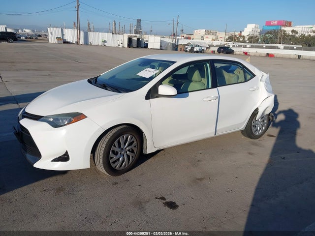 5YFBURHE1HP726615 Toyota COROLLA LE