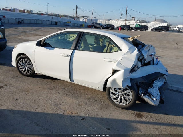 5YFBURHE1HP726615 Toyota COROLLA LE