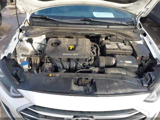 5NPD84LF5JH213516 Hyundai ELANTRA SEL