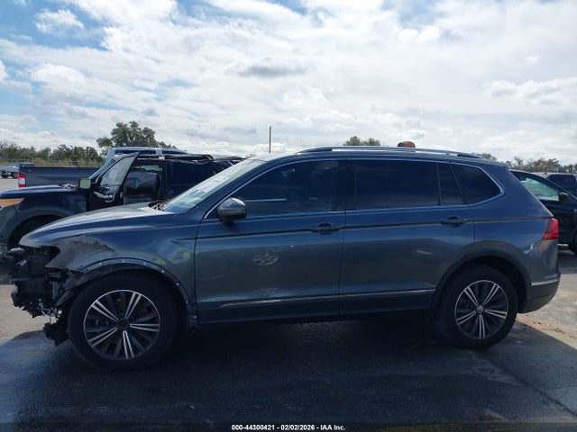 44300421 :رقم المزاد ، 3VV3B7AX6JM119859 vin ، 2018 Volkswagen Tiguan 2.0t Se/2.0t Sel مزاد بيع