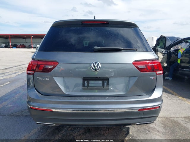 44300421 :رقم المزاد ، 3VV3B7AX6JM119859 vin ، 2018 Volkswagen Tiguan 2.0t Se/2.0t Sel مزاد بيع