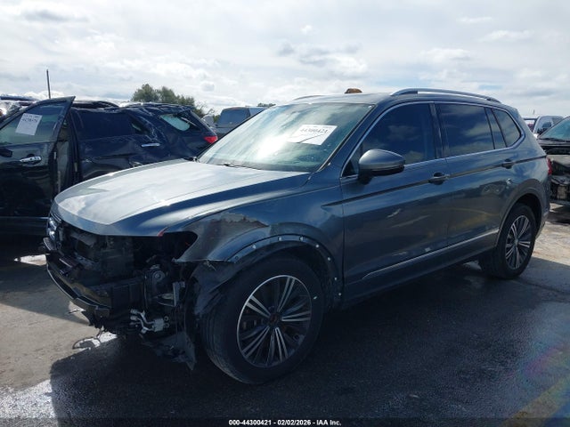 44300421 :رقم المزاد ، 3VV3B7AX6JM119859 vin ، 2018 Volkswagen Tiguan 2.0t Se/2.0t Sel مزاد بيع