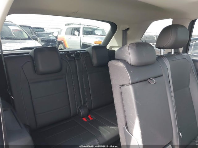 44300421 :رقم المزاد ، 3VV3B7AX6JM119859 vin ، 2018 Volkswagen Tiguan 2.0t Se/2.0t Sel مزاد بيع