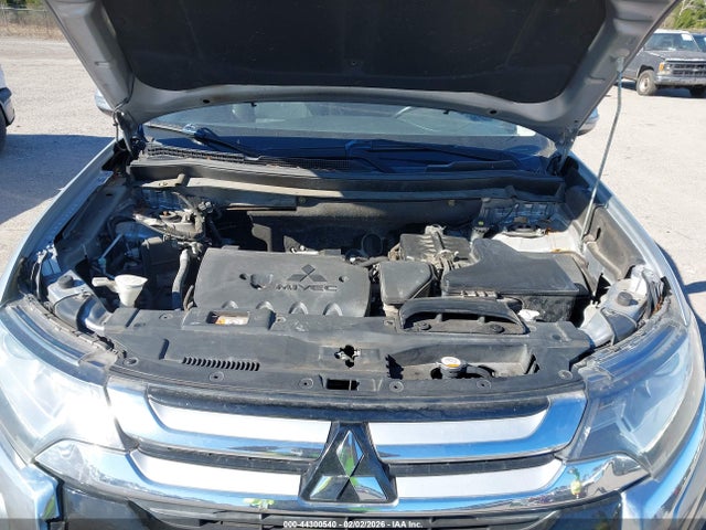 2017 MITSUBISHI OUTLANDER JA4AD3A38HZ005905 Photo 9