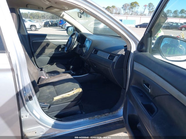 2017 MITSUBISHI OUTLANDER JA4AD3A38HZ005905 Photo 4