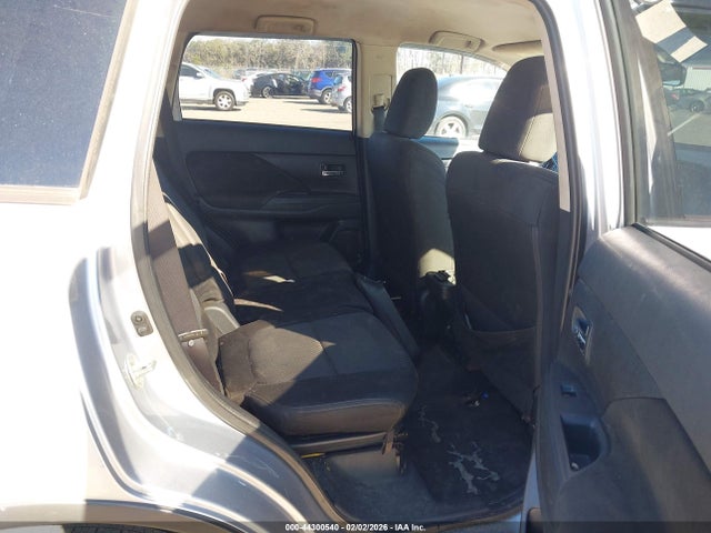 2017 MITSUBISHI OUTLANDER JA4AD3A38HZ005905 Photo 7