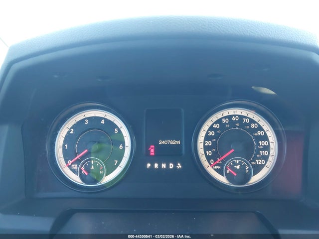 1C6RR6GT5ES407184 RAM 1500 Slt