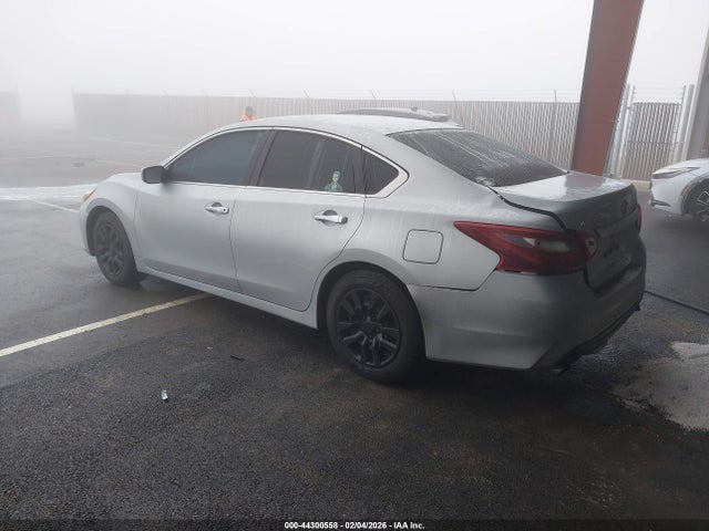 1N4AL3AP5HN342685 Nissan Altima 2.5 S