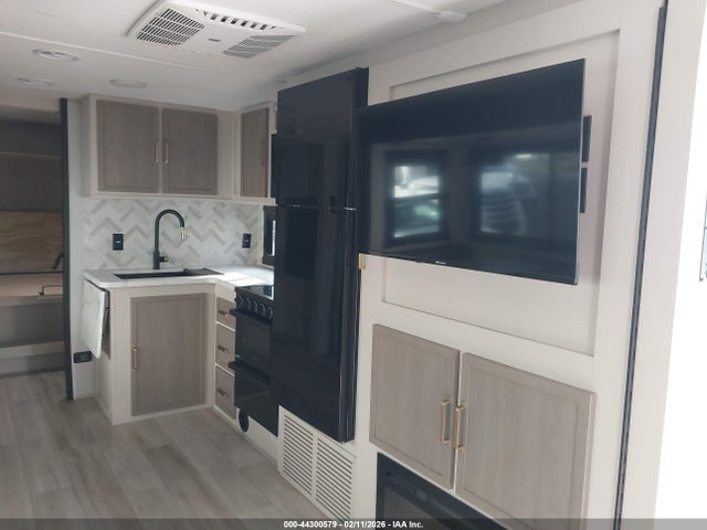 44300579 :رقم المزاد ، 4X4TWBA2XTU027804 vin ، 2026 Forest River Wildwood مزاد بيع