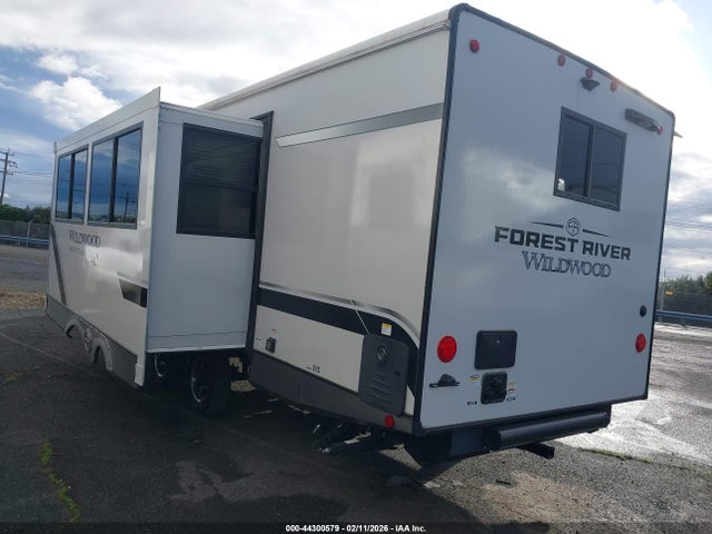 44300579 :رقم المزاد ، 4X4TWBA2XTU027804 vin ، 2026 Forest River Wildwood مزاد بيع