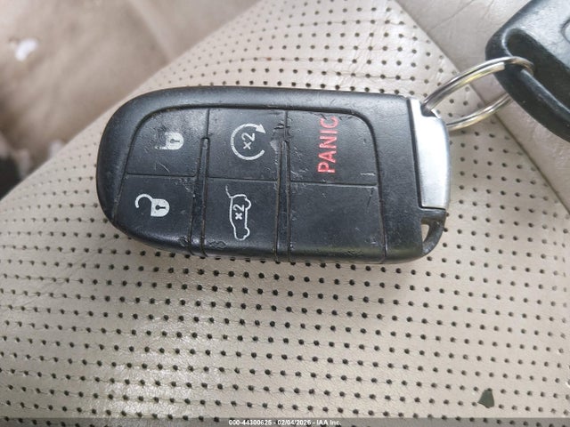 2014 Jeep Grand Cherokee Overland მანქანა იყიდება აუქციონზე, vin: 1C4RJFCT2EC472414, აუქციონის ნომერი: 44300625