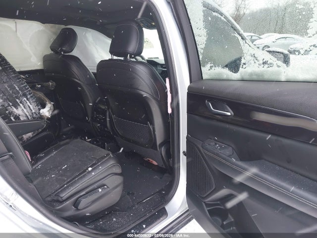 44300632 :رقم المزاد ، 1C4RJKAG3P8106966 vin ، 2023 Jeep Grand Cherokee L Altitude 4x4 مزاد بيع